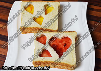 Brot mit Marmelade Herz