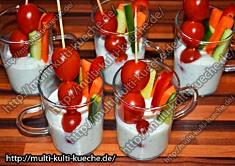 Einfache schnelle Gemüse Fingerfood mit Joghurt Quarkmischung