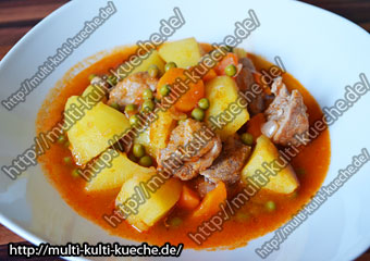 Gemüseeintopf mit Gulasch