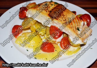 Kartoffeln und Lachs in Sahnesauce