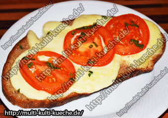 Mozzarella Brot mit Tomate