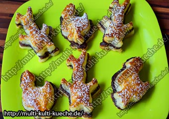 Oster Blätterteig Gebäck mit Nuss Nougat Creme
