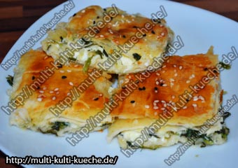 Schneller Spinat Schafskäse Börek