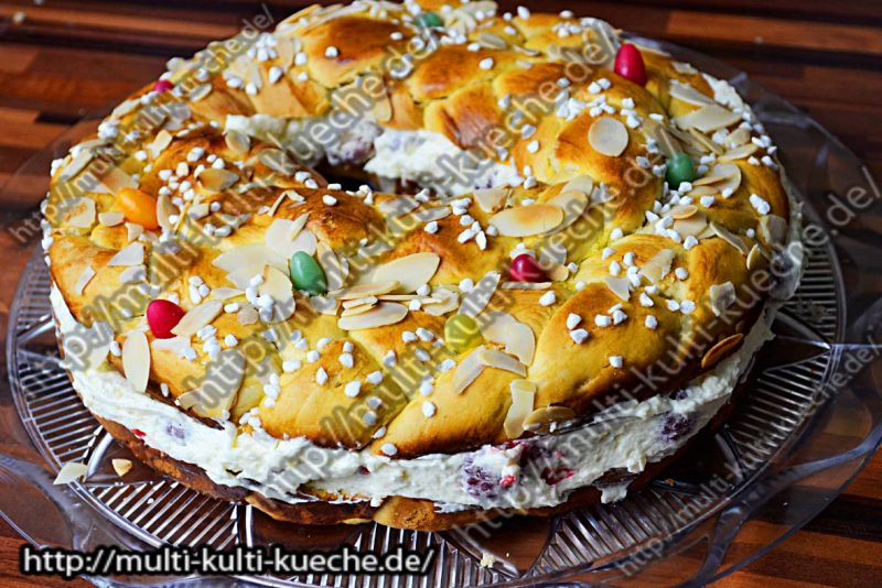 Osterzopf mit Pudding Füllung