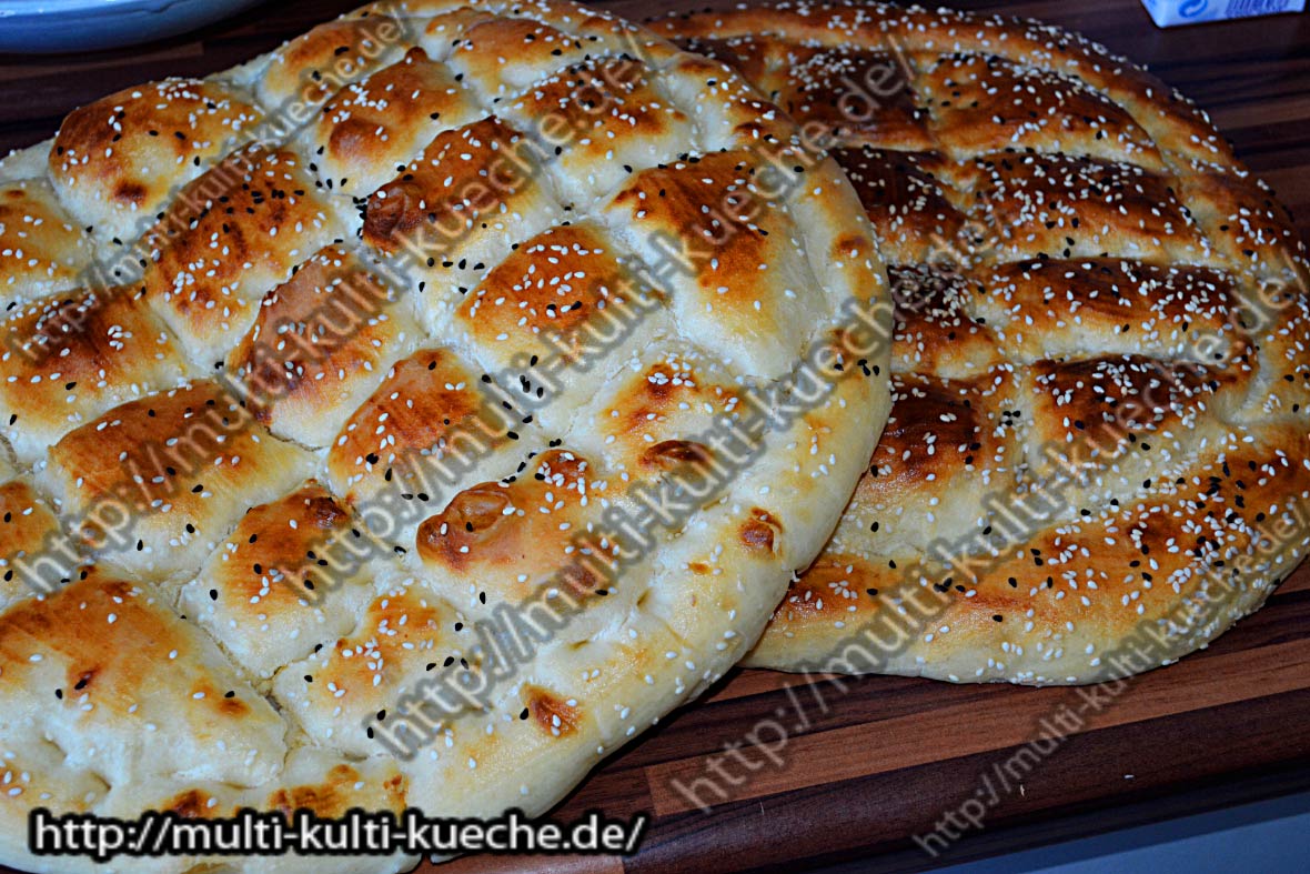 Türkisches Fladenbrot selber backen - multi-kulti-kueche.de