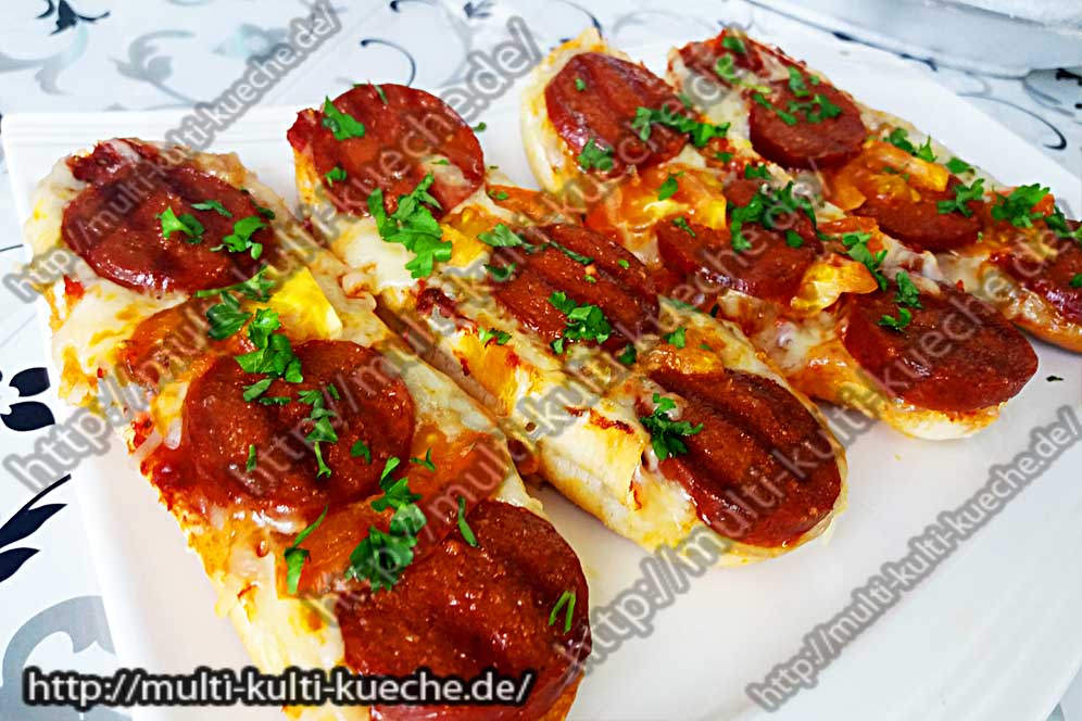Hot Dog Brötchen mit Sucuk