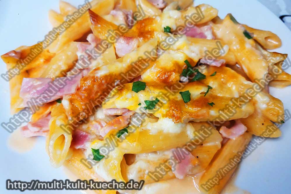 Nudelauflauf mit Schinken